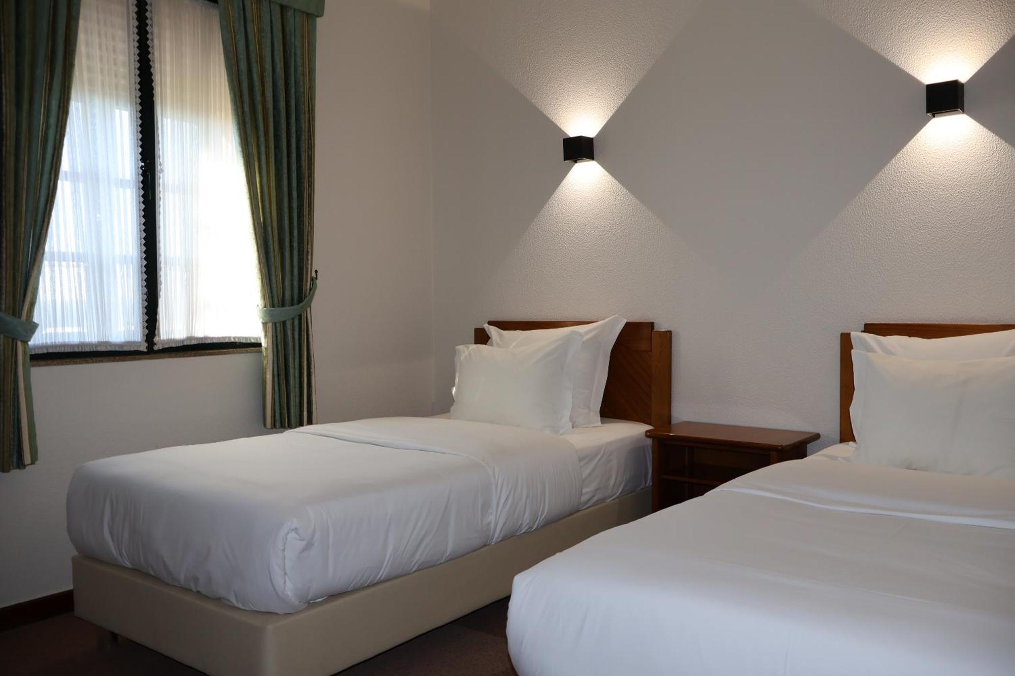 Hotel Santhyago تروفا الغرفة الصورة